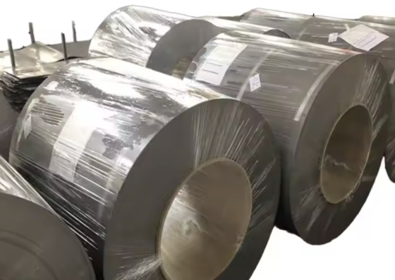 Harga yang bagus Baja Induksi Saturasi Baja Listrik Non-Orientasi dengan Permukaan Halus dan Metode Pemrosesan Canai Dingin on line